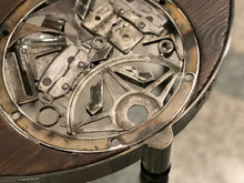 Carica l'immagine nel visualizzatore di Gallery, Tavolino da sala STEAMPUNK