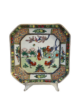 Carica l'immagine nel visualizzatore di Gallery, Piattino in ceramica decorata cinese, XX secolo, tema animali