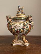 Carica l'immagine nel visualizzatore di Gallery, Potiche in ceramica, epoca XIX secolo