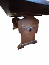 Carica l'immagine nel visualizzatore di Gallery, Tavolo fratino antico, in noce, epoca fine 1700 - inizio 1800