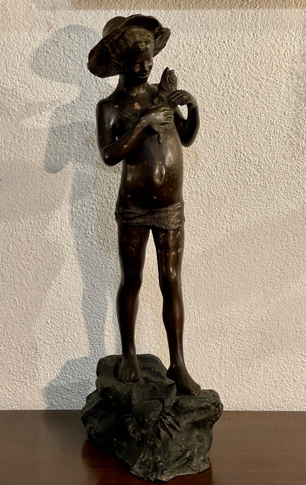 Scultura in bronzo raffigurante “Giovinetto” firmato Varlese (Napoli)