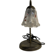Carica l&#39;immagine nel visualizzatore di Gallery, Abat jour vintage, base in ferro, cappello in vetro, a fiore, cone murrine

