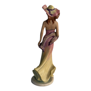 Statuina ceramica vintage, donna, anni ‘70, firmata Pap C.