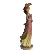 Carica l&#39;immagine nel visualizzatore di Gallery, Statuina ceramica vintage, donna, anni ‘70, firmata Pap C.
