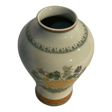 Carica l&#39;immagine nel visualizzatore di Gallery, Vaso in ceramica, decorato a mano,  Limoges, XX secolo
